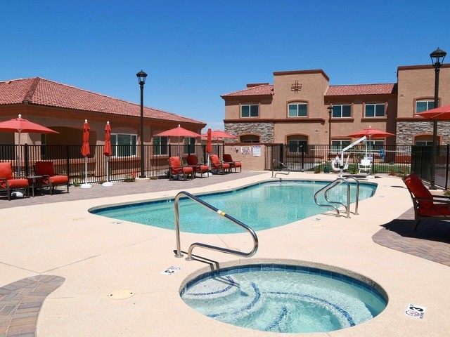 MorningStar Senior Living at Golden Ridge